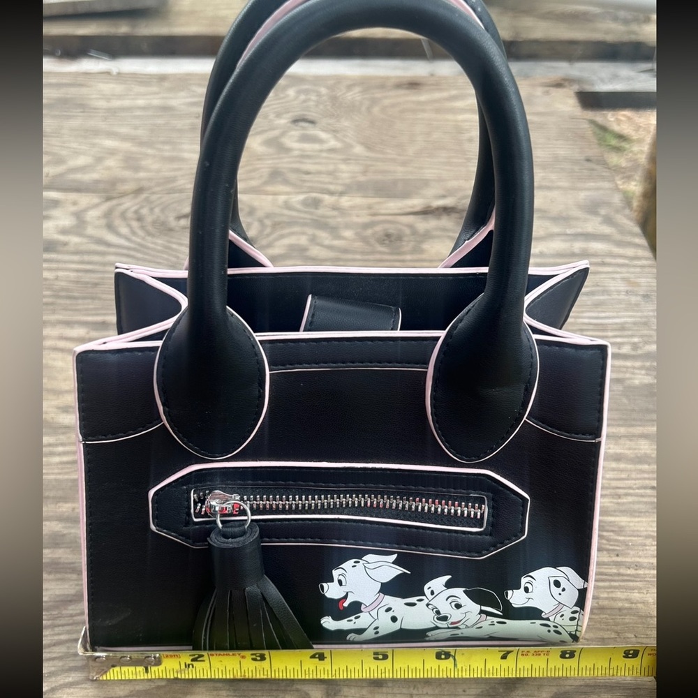 Skinnydip 101 Dalmatians Purse - Picture 10 of 12